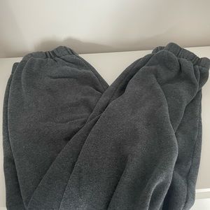 Brandy Melville Sweats !